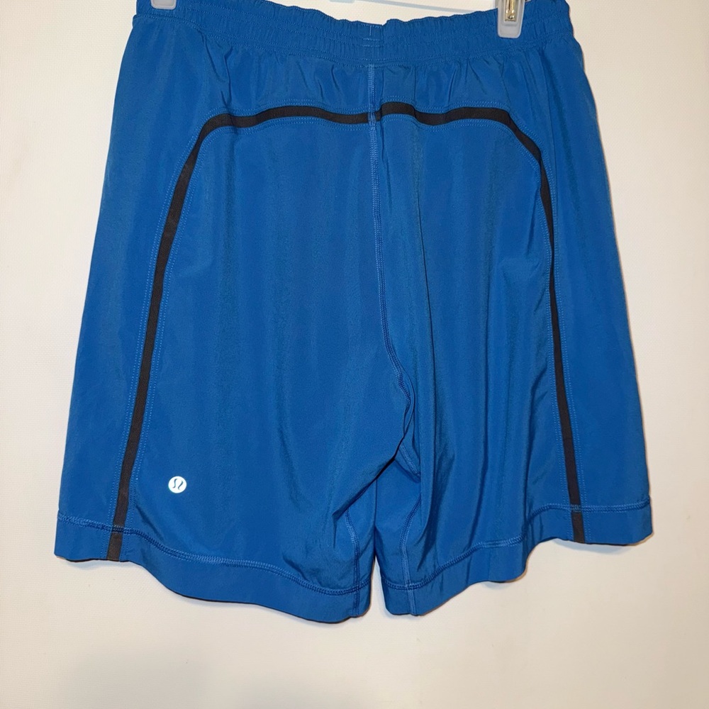 Lululemon men’s medium shorts with liner